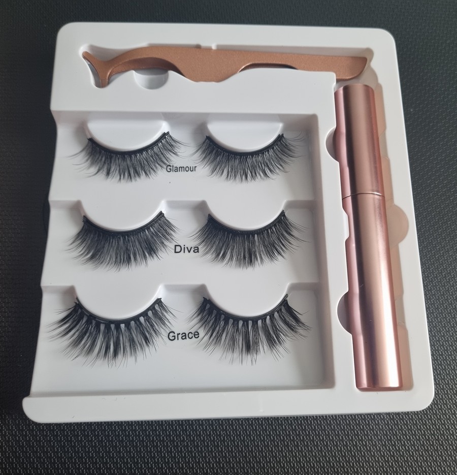 EYELASH.jpg
